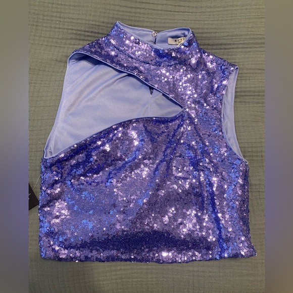 Cropped Cut Out Sequin Top - Picture 4 of 7